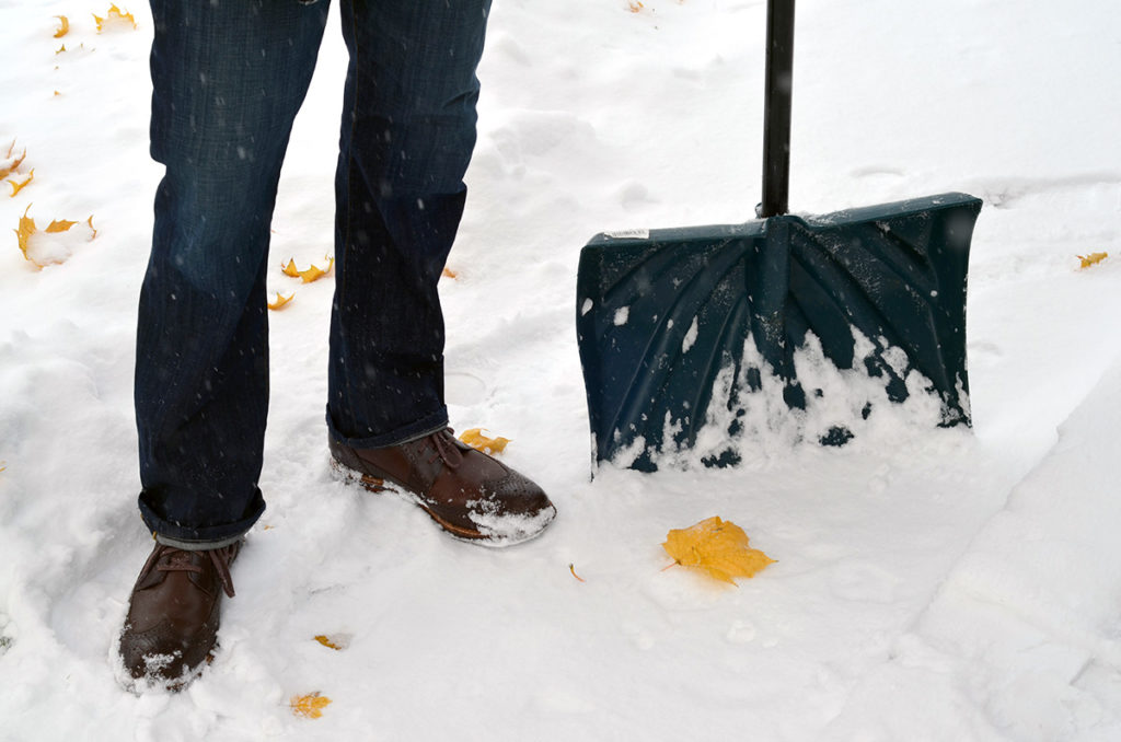 boots-in-snow
