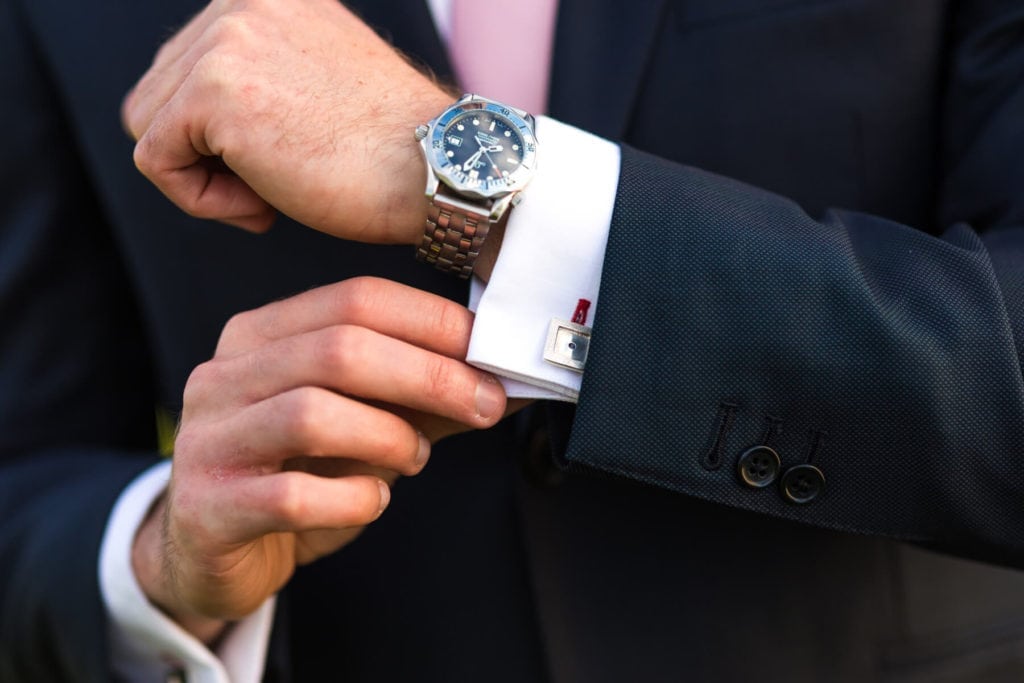 What are surgeon cuffs? [and when to wear them] Bespoke Edge