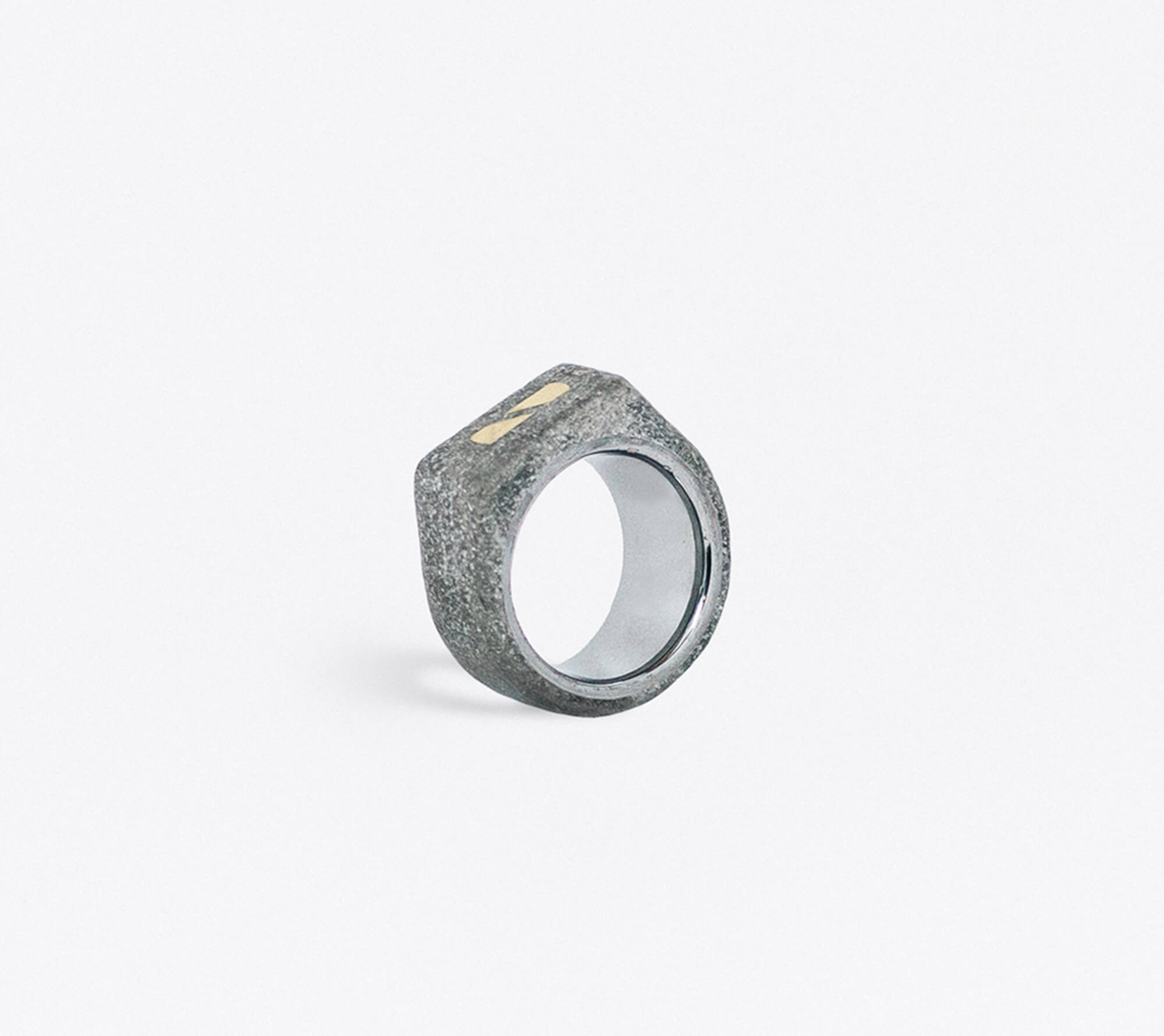 Ring by Yomo Studio