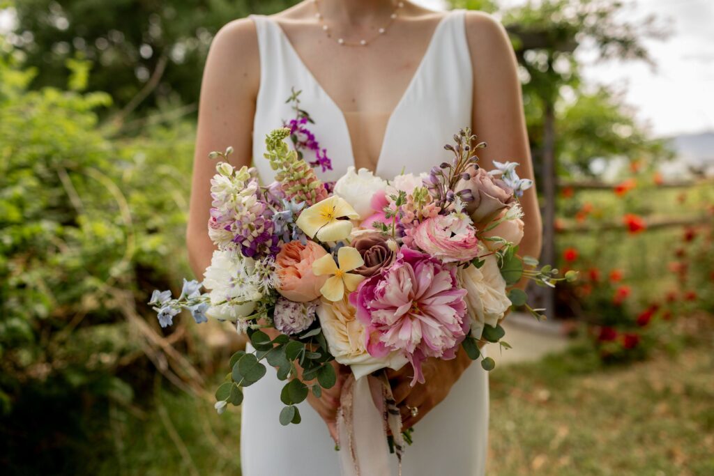 flower bouquet showing 2026 floral wedding trends
